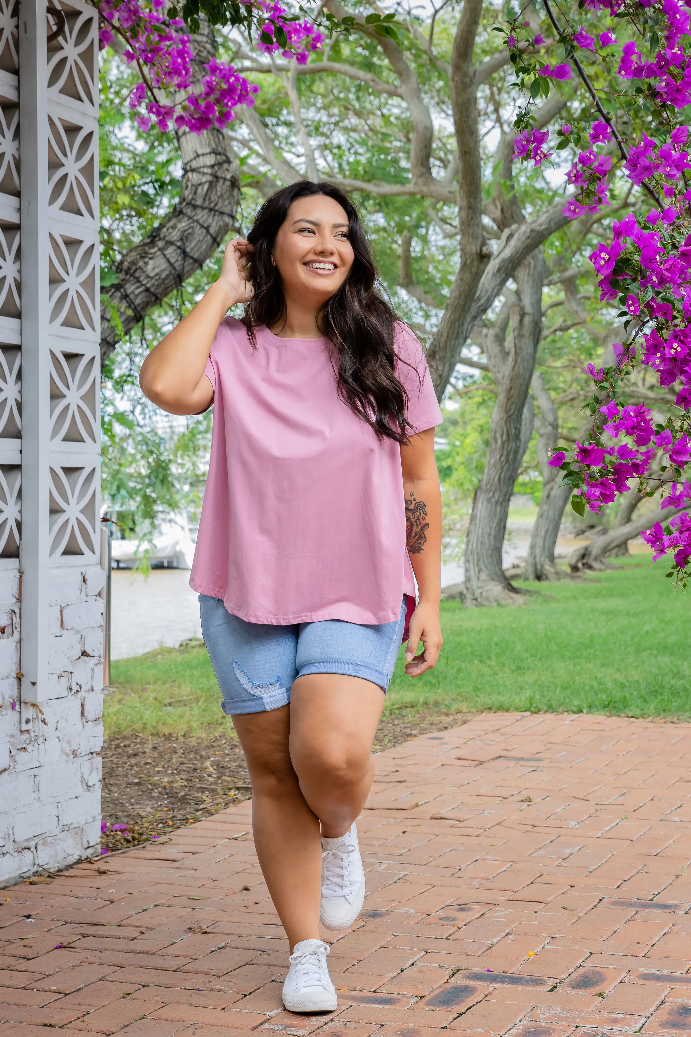 Macey Hi-Low T-Shirt in Mauve