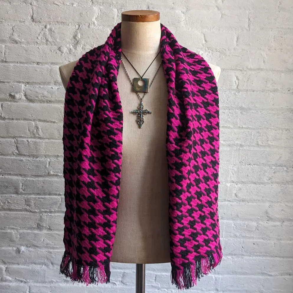 Vintage Knit Hot Pink Barbie Chic Houndstooth Statement Scarf Fringe Shag Wrap