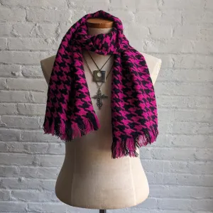 Vintage Knit Hot Pink Barbie Chic Houndstooth Statement Scarf Fringe Shag Wrap