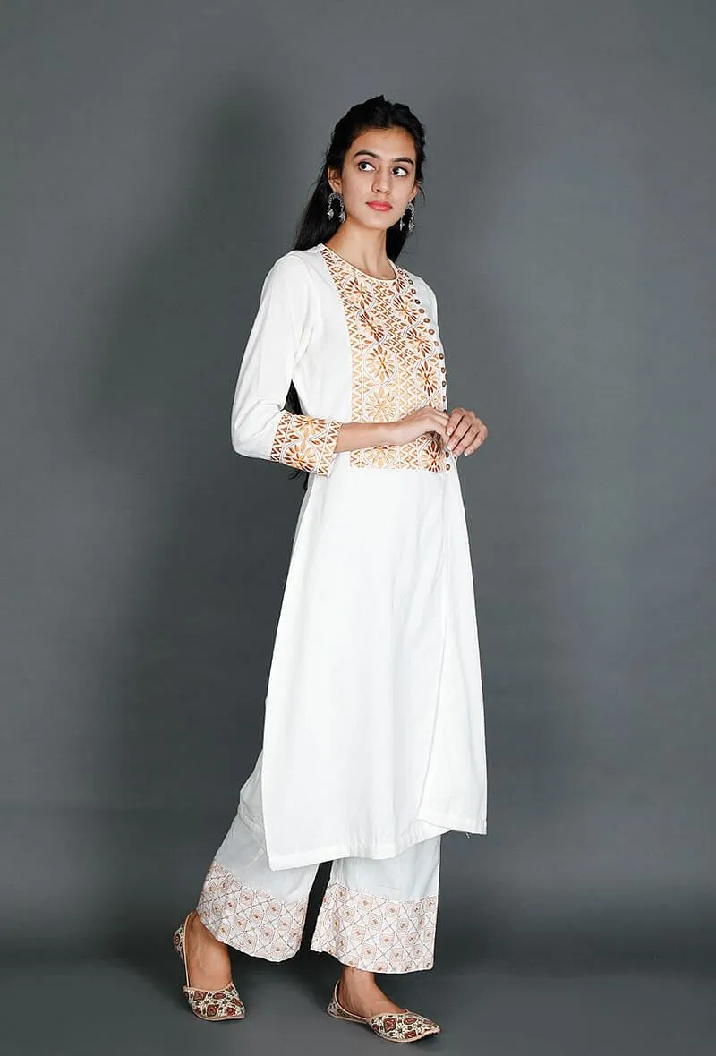 White Cotton Kurta With Floral Kantha Embroidery