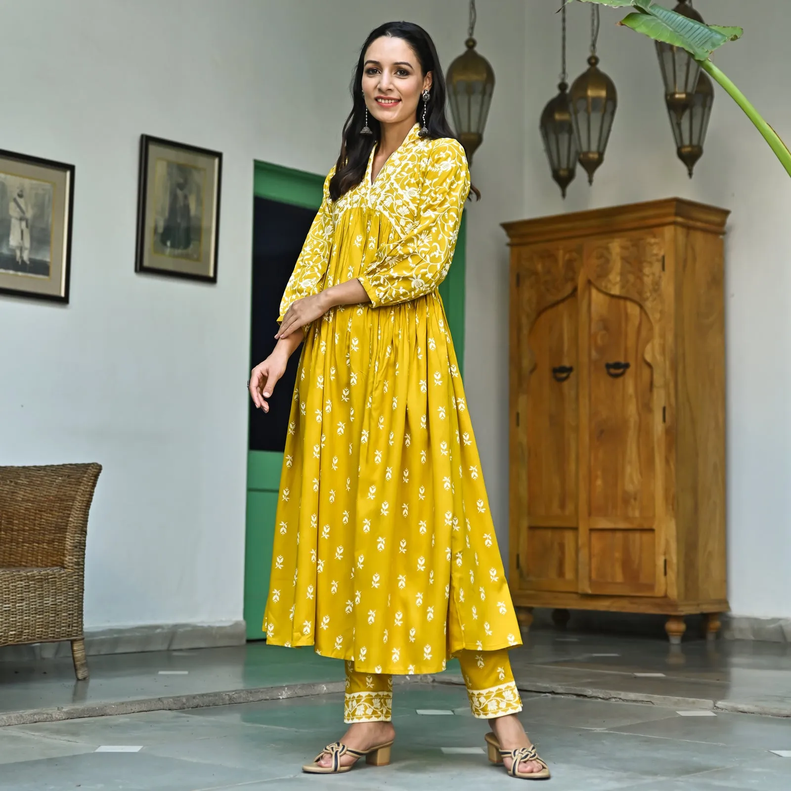 Yellow Floral Jaal V Neck Kurta Pant Co-ord Set